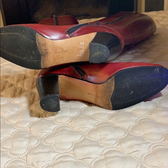 Salvatore Ferragamo tall burgundy boots 6.5AA - Picture 7 of 8